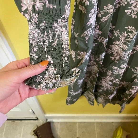Floral Green Dress - Picture 4 of 5